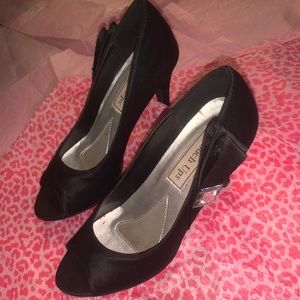 Black open toe Heels